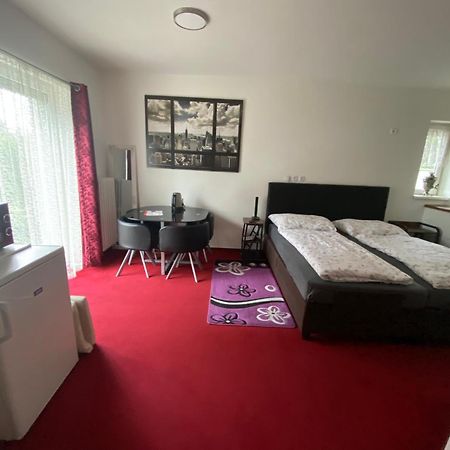 Homestay U Hanky Zdiby Luaran gambar